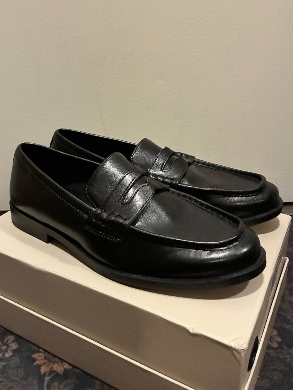 Black faux leather penny loafers - Womens Size US 9